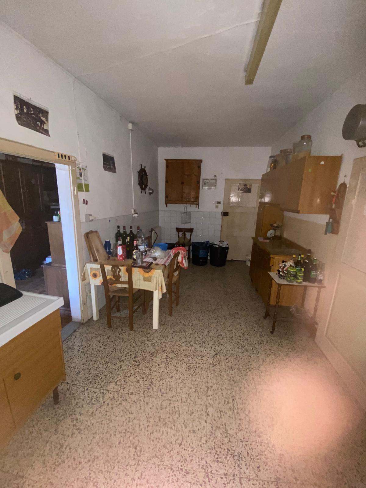 Quadrilocale da ristrutturare a Montaione