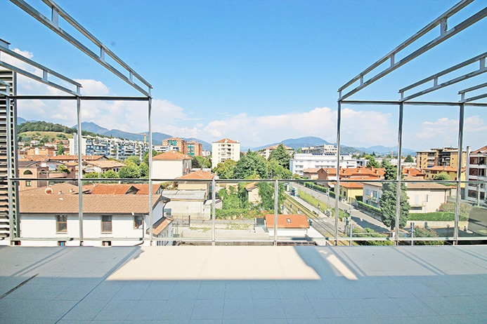 Attico con terrazzo, Bergamo redona