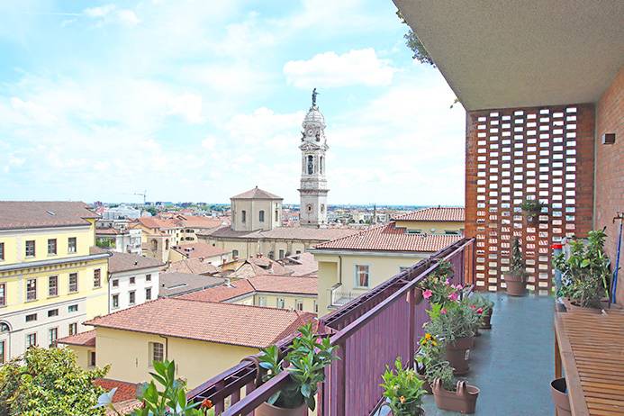 Appartamento con terrazzo, Bergamo centrale