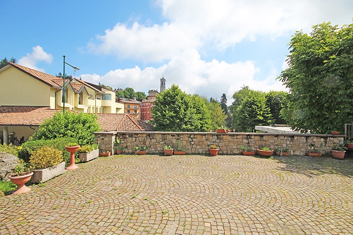 Villa in vendita a Selvino