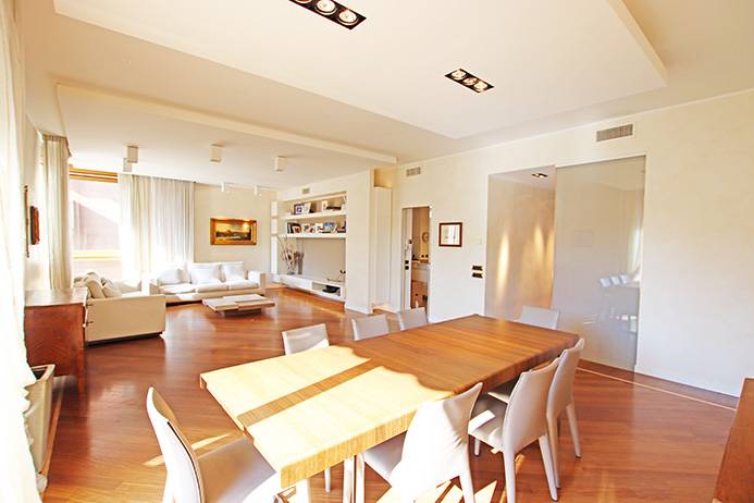 Appartamento in vendita a Bergamo, Centrale