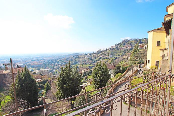 Casa indipendente in vendita a Bergamo, Citt Alta
