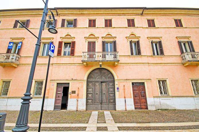 Casa indipendente in affitto a Villafranca di Verona