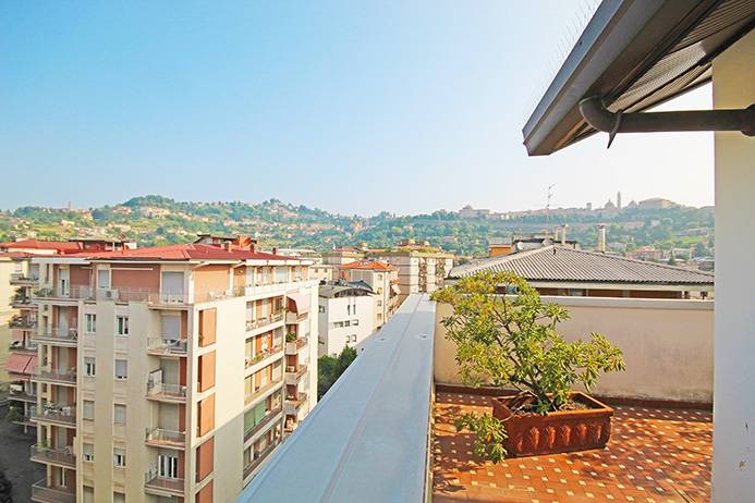 Attico in vendita a Bergamo, Centrale