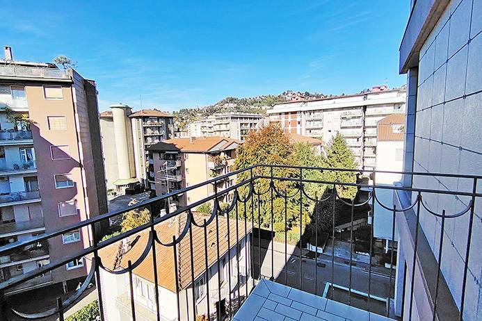 Appartamento in vendita a Bergamo, Centrale
