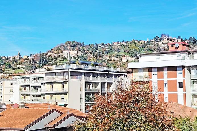 Appartamento in vendita a Bergamo, Centrale