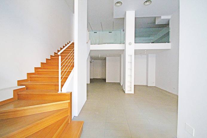 Negozio in affitto a Bergamo, Centrale