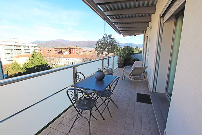 Appartamento in vendita a Bergamo, Centrale