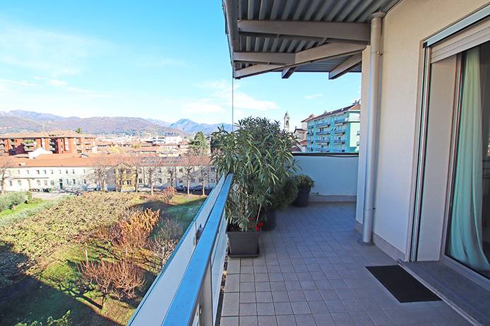 Appartamento in vendita a Bergamo, Centrale