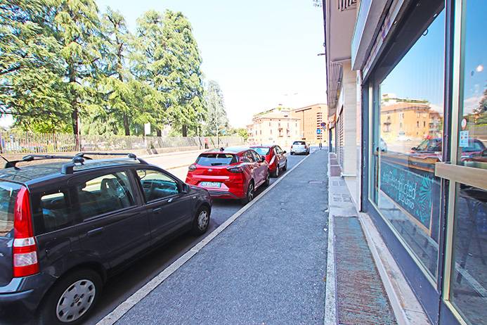 Negozio in affitto a Bergamo, Canovine