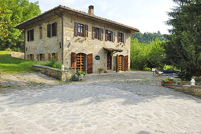 Cascina/Casale/Masseria in vendita a Valfornace