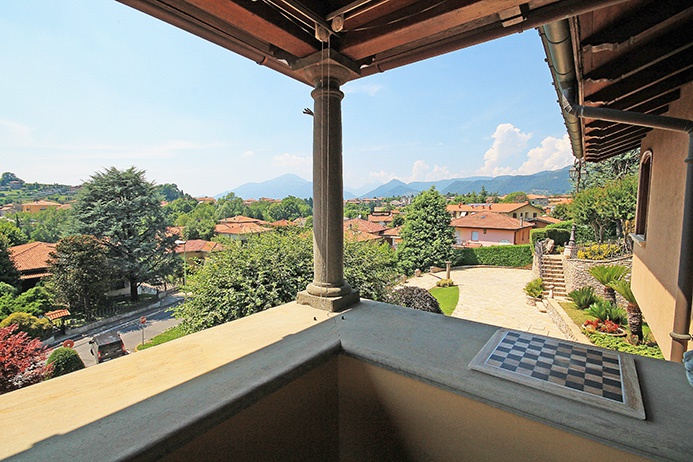 Villa in vendita a Ponteranica, Valbona