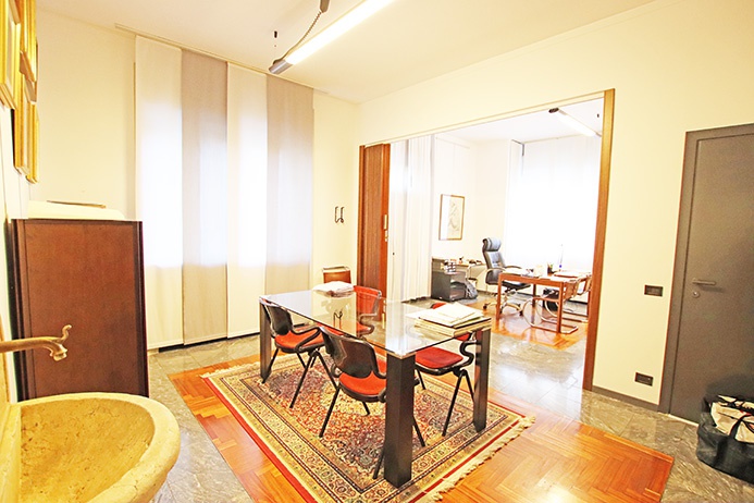 Studio/Ufficio in vendita a Bergamo, Zona Piscine-Conca d'Oro