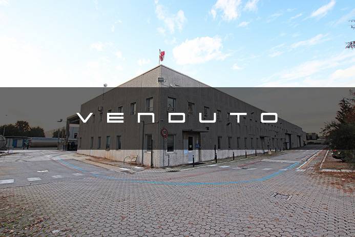 Capannone in vendita a Busto Arsizio, Sacconago