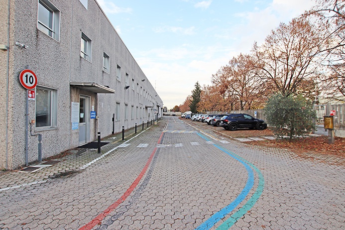 Capannone in vendita a Busto Arsizio, Sacconago