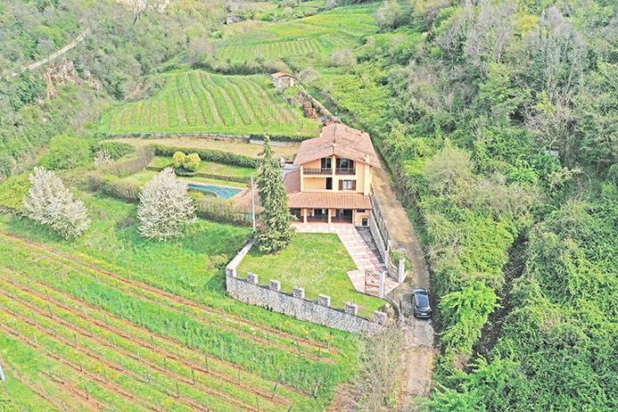 Cascina/Casale/Masseria in vendita a Monticelli Brusati