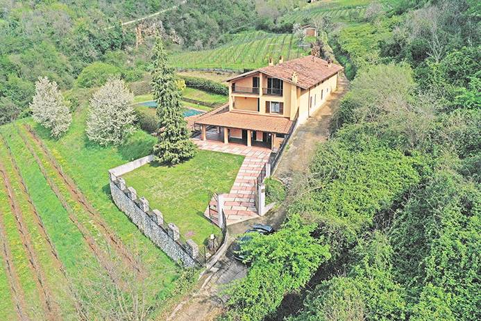 Cascina/Casale/Masseria in vendita a Monticelli Brusati