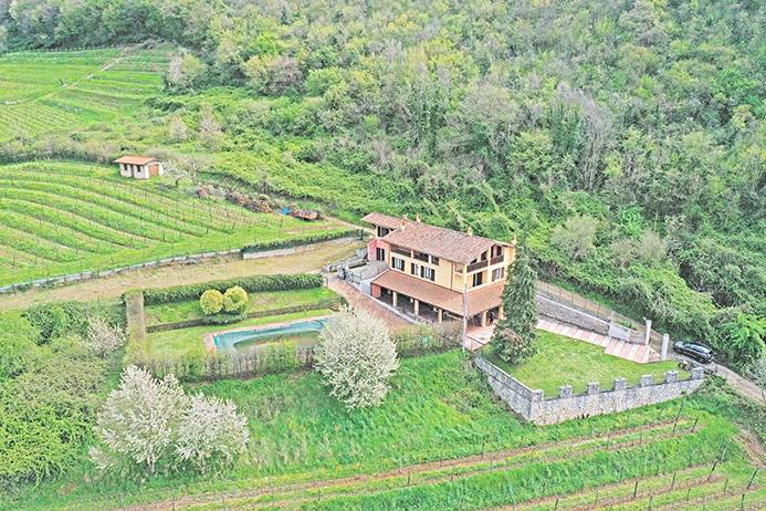 Cascina/Casale/Masseria in vendita a Monticelli Brusati