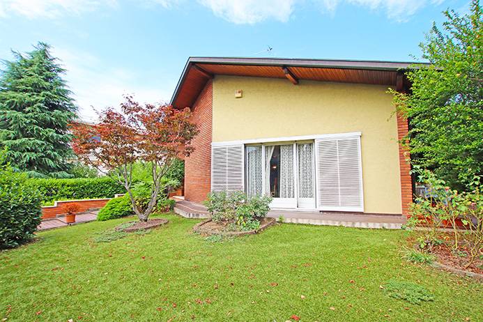 Villa in vendita a Seriate