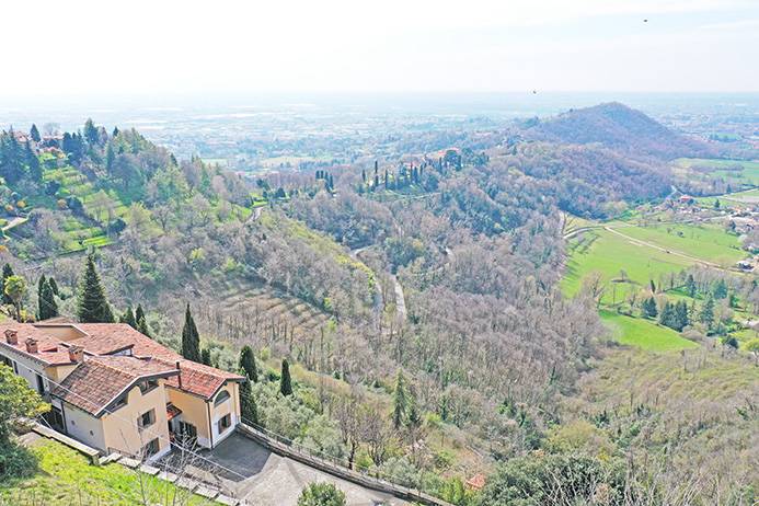 Villa in vendita a Bergamo, San Vigilio