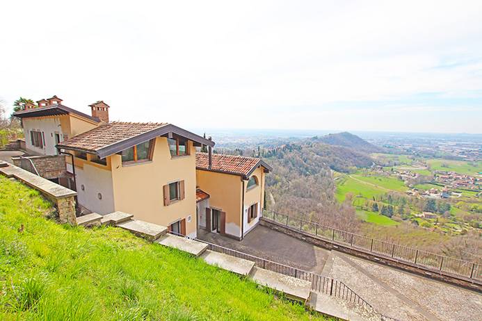Villa in vendita a Bergamo, San Vigilio