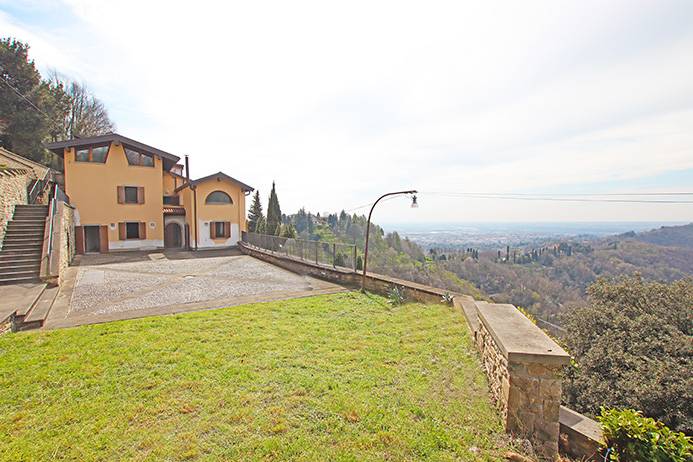 Villa in vendita a Bergamo, San Vigilio