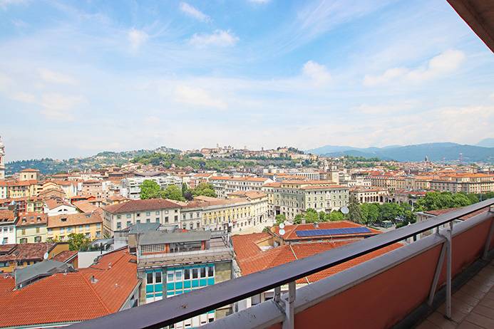 Attico in vendita a Bergamo, Centrale