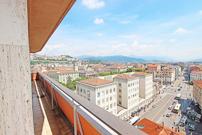 Attico in vendita a Bergamo, Centrale