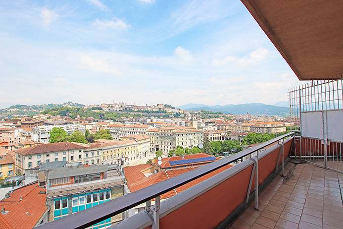 Attico in vendita a Bergamo, Centrale