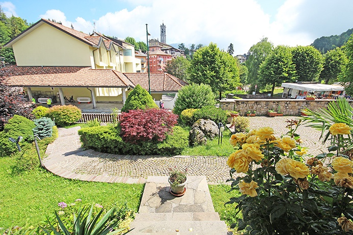 Villa in vendita a Selvino