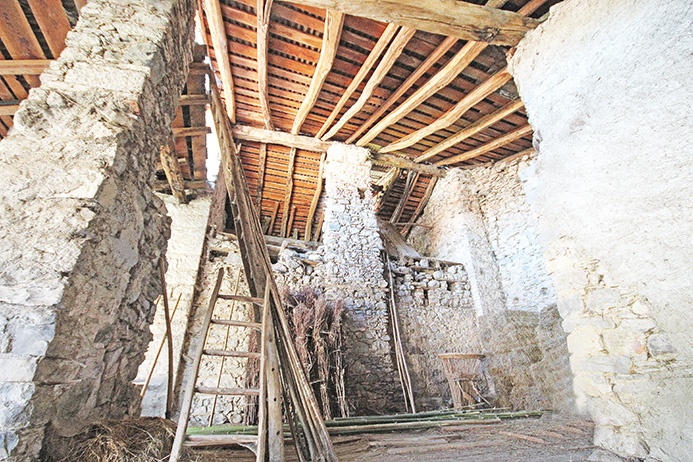 Rustico in vendita a Caprino Bergamasco, Formorone