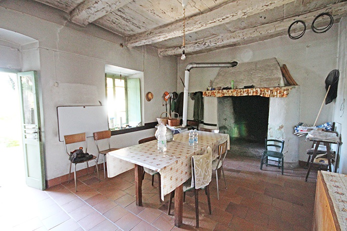 Rustico in vendita a Caprino Bergamasco, Formorone