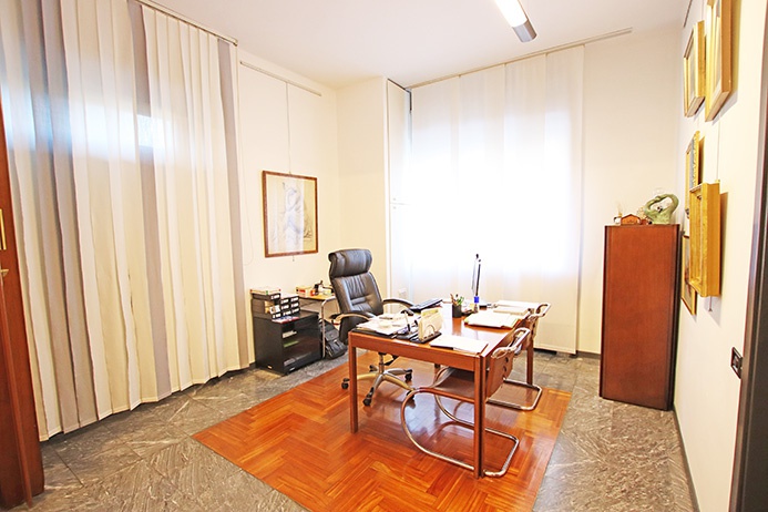 Studio/Ufficio in vendita a Bergamo, Zona Piscine-Conca d'Oro