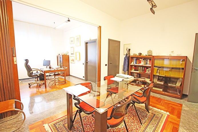 Studio/Ufficio in vendita a Bergamo, Zona Piscine-Conca d'Oro