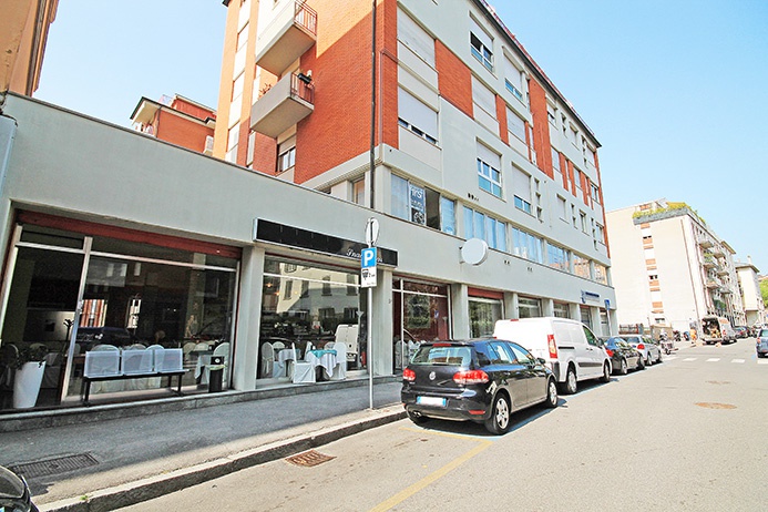 Negozio in vendita a Bergamo, Centrale
