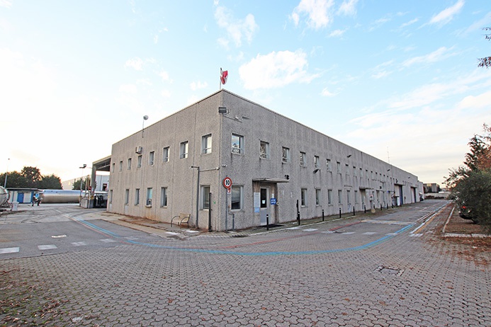 Capannone in vendita a Busto Arsizio, Sacconago