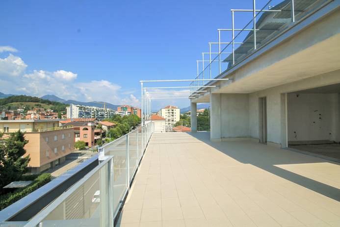Attico in vendita a Bergamo, Redona