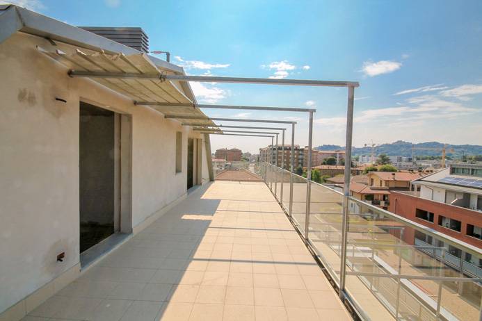 Attico in vendita a Bergamo, Redona