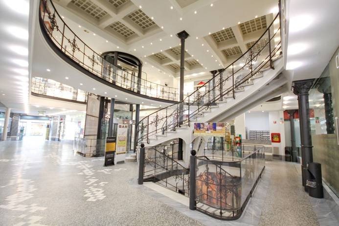 Negozio in affitto a Bergamo, Centrale