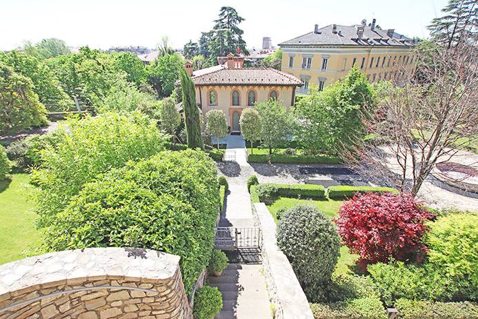 Appartamento in vendita a Bergamo, Centrale