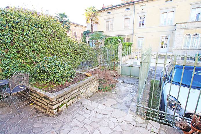 Appartamento in vendita a Bergamo, Centrale