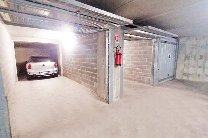 Box o garage in vendita a Bergamo, Redona