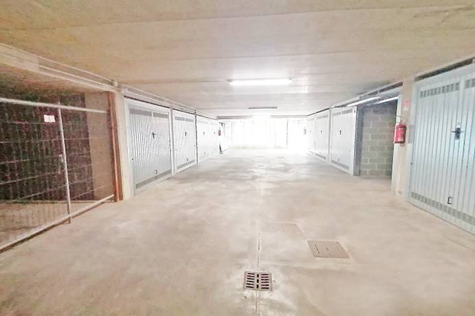 Box o garage in vendita a Bergamo, Redona