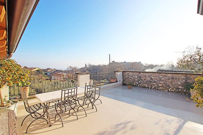 Attico in vendita a Padenghe sul Garda