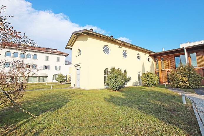 Casa indipendente in vendita a Bergamo, Redona