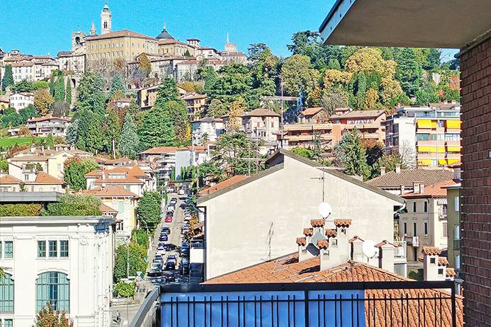 Appartamento in vendita a Bergamo, Centrale