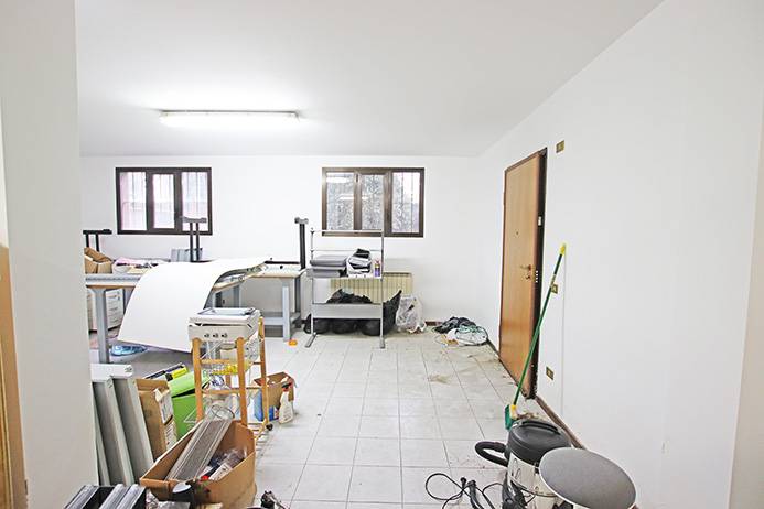 Magazzino in vendita a Osio Sotto