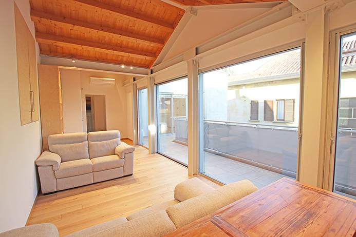 Attico in affitto a Bergamo, Centrale