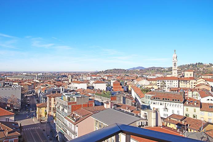 Attico in vendita a Bergamo, Centrale