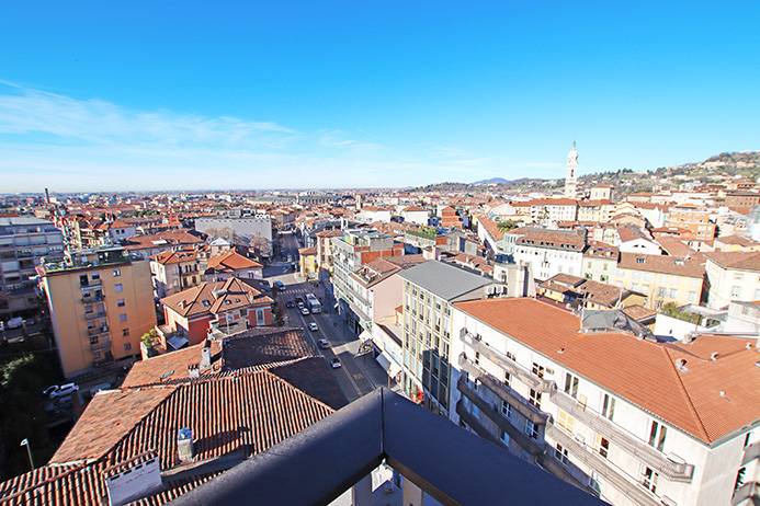Attico in vendita a Bergamo, Centrale